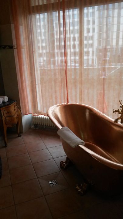 Kupferbadewanne Riverside Royal Hotel Spa Berlin Mitte