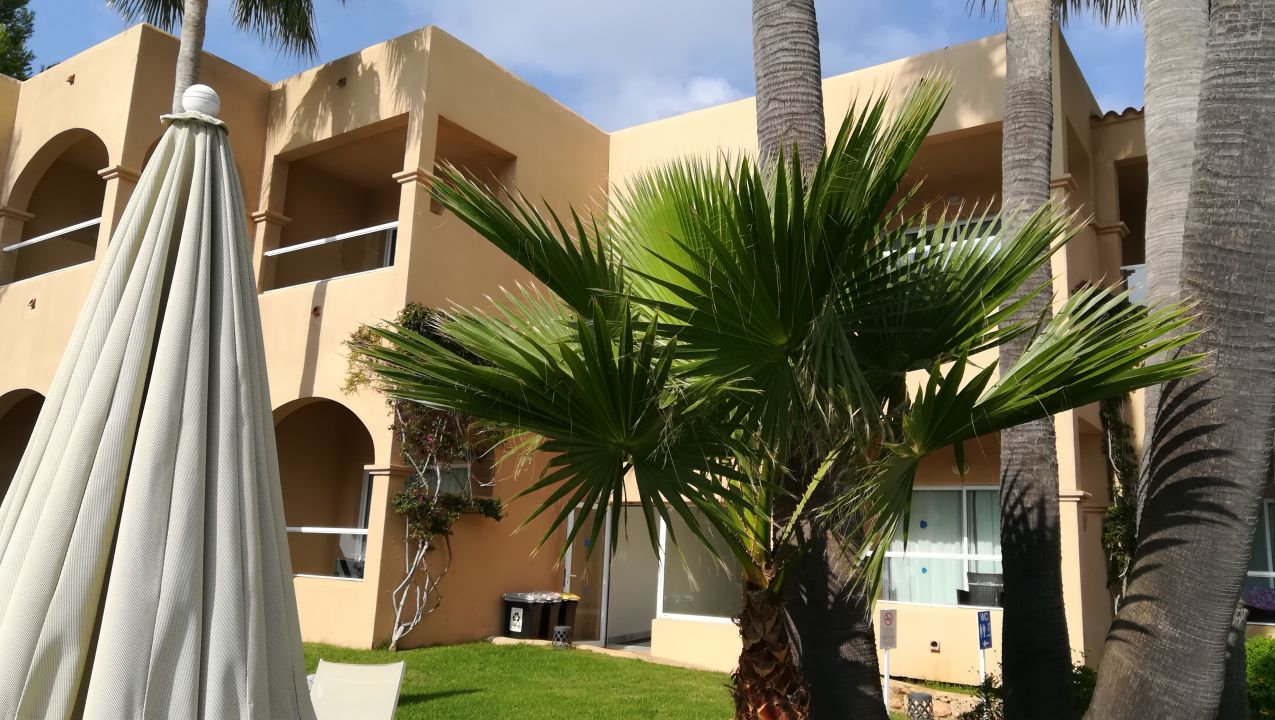 "Außenansicht" Grupotel Santa Eularia & Spa Adults only (Santa Eulària des Riu) • HolidayCheck