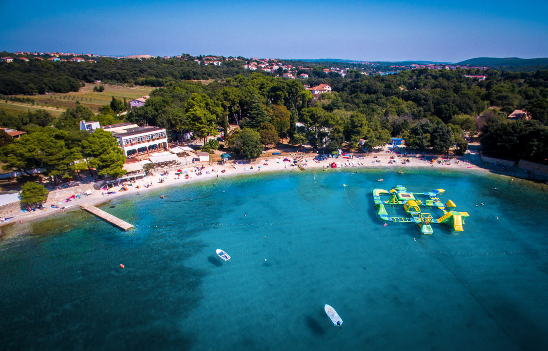 strand-centinera-resort-banjole-holidaycheck-istrien-kroatien