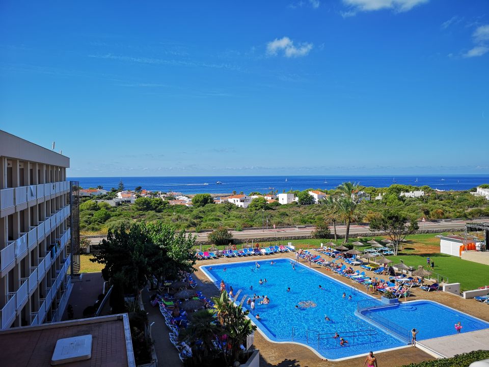 "Pool" Hotel Sur Menorca (Punta Prima) • HolidayCheck (Menorca Spanien)