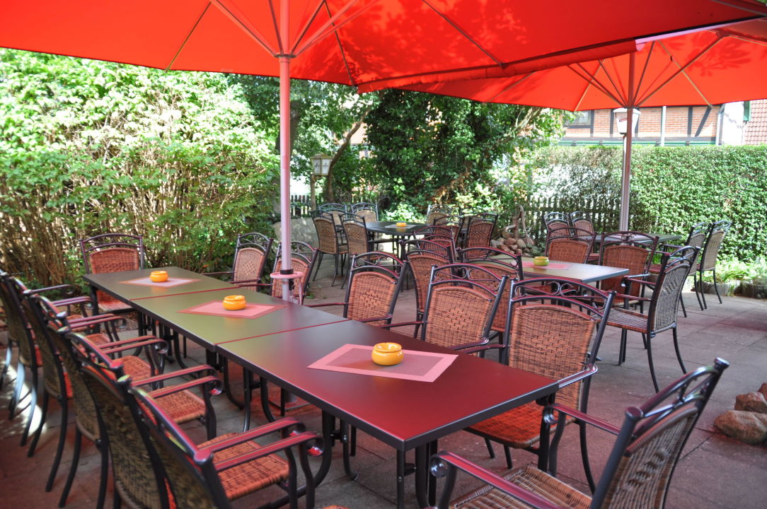 "Biergarten" Hotel Zur alten Wassermühle (Bienenbüttel ...