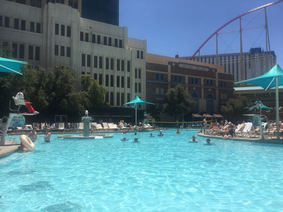 "Pool" Hotel New York New York (Las Vegas) • HolidayCheck (Nevada USA)