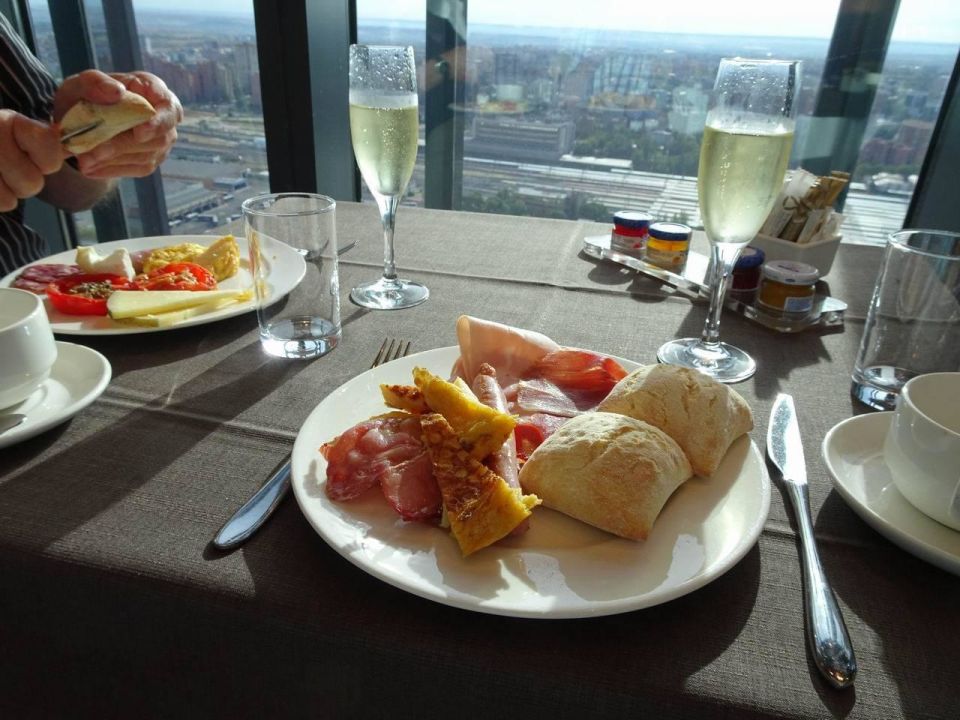 "Breakfast" Hotel Eurostars Madrid Tower (Madrid) • HolidayCheck ...