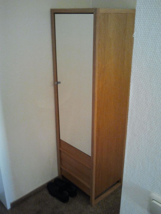 "Schrank im Einzelzimmer" ambassador Hotel & Spa (St. Peter-Ording