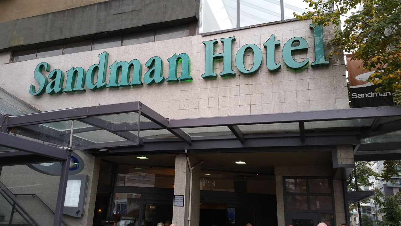 “Außenansicht” Sandman Hotel Vancouver City Centre (Vancouver) • HolidayCheck (British Columbia