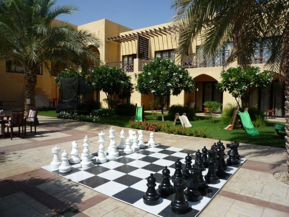  Riesenschach Tilal Liwa Hotel Abu Dhabi Madinat Zayed 