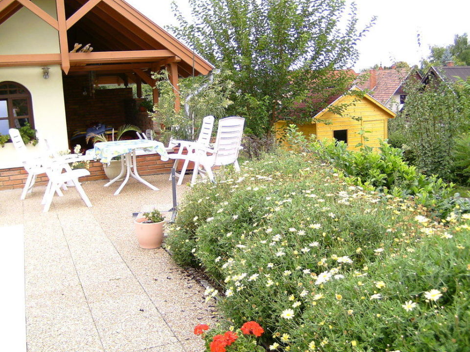 "PoolanlageGarten" Haus Marika (Siofok) • HolidayCheck