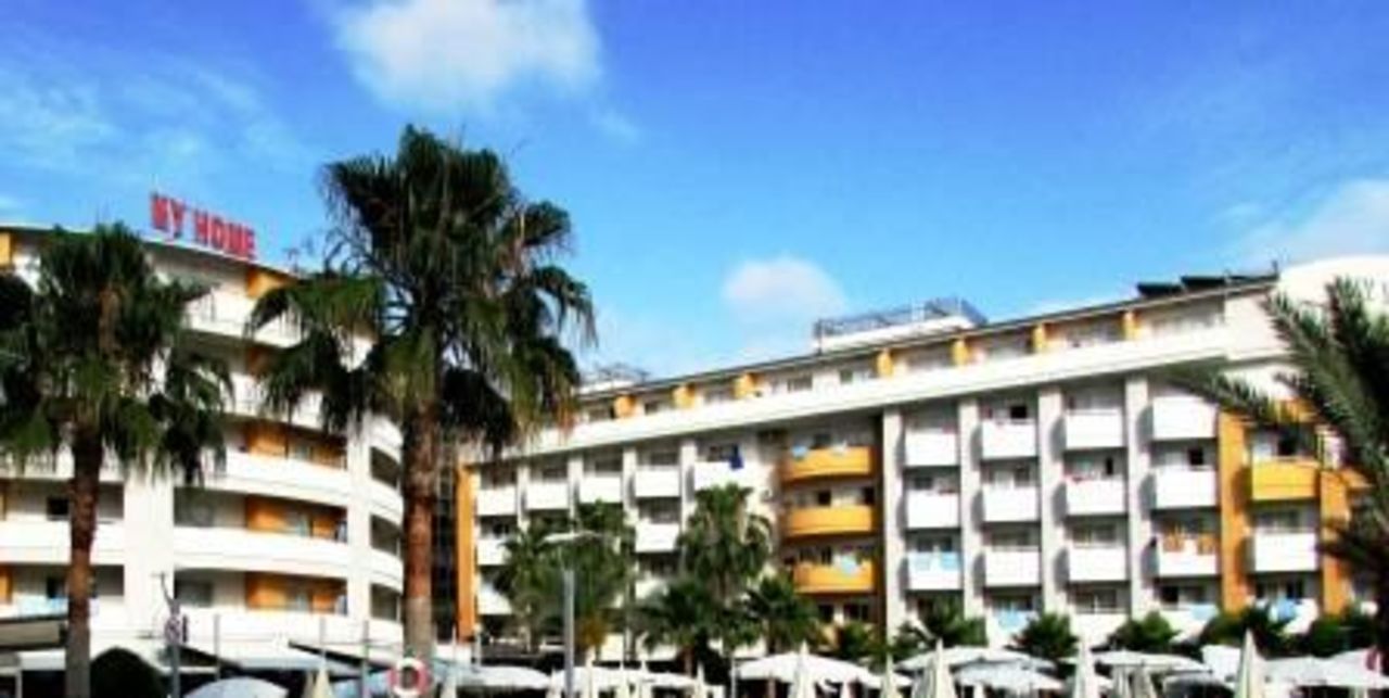 "2 der 3 Häuser, links der Familientrakt" My Home Resort (Avsallar