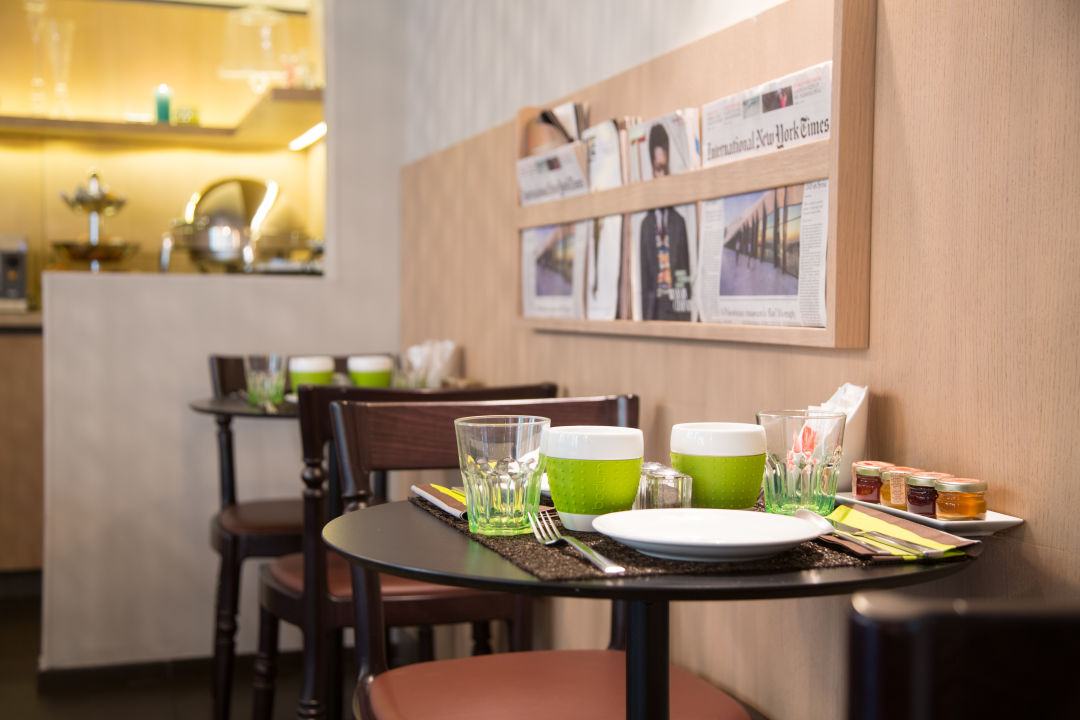 Hôtel Le Marcel Paris Gare De L'est "Restaurant" Hotel Le Marcel Paris Gare de l'Est (Paris) • HolidayCheck
