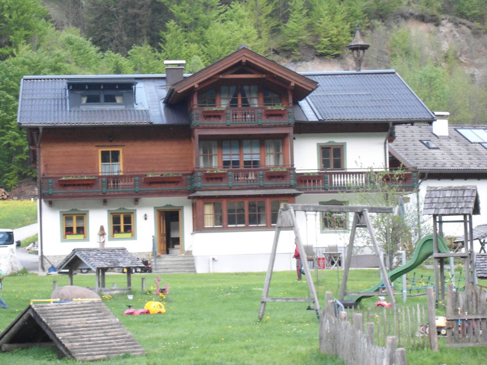 "Spielplatz am See" Haus Hirschpoint (Faistenau