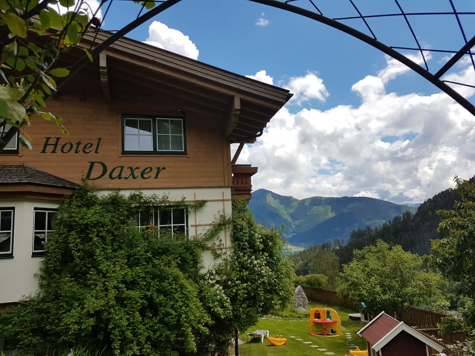 &quot;Außenansicht&quot; Gartenhotel Daxer (Zell am See