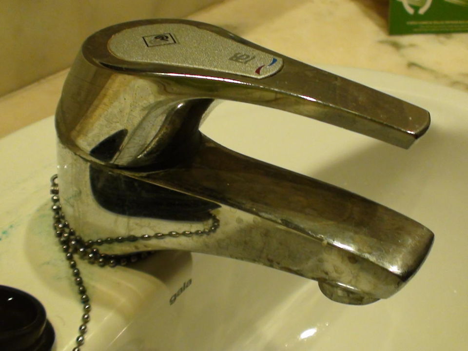 "Wasserhahn erstes Zimmer" Protur Badia Park (Sa Coma) • HolidayCheck