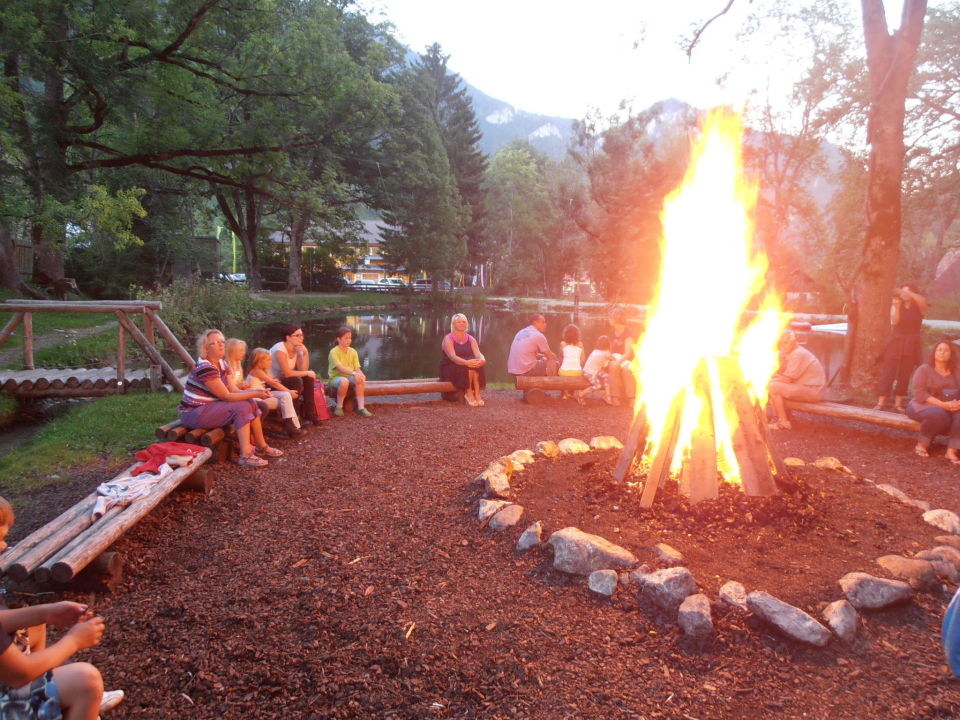 "Lagerfeuer" Kinderhotel Appelhof (Mürzsteg) • HolidayCheck (Steiermark