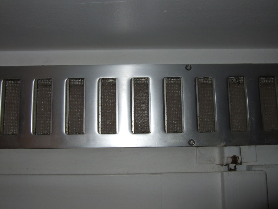 &quot;Lüftungsschlitze über dem Fenster voller Staub&quot; gutHotel