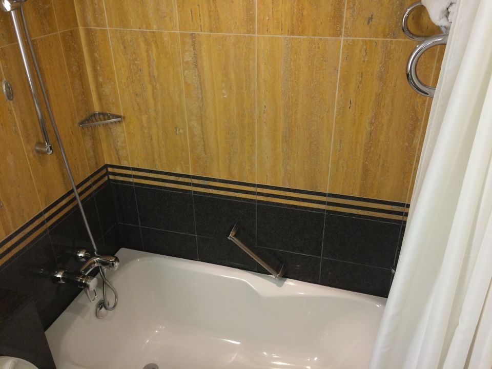 "Extrem kurze Badewanne" Hotel InterContinental Frankfurt ...