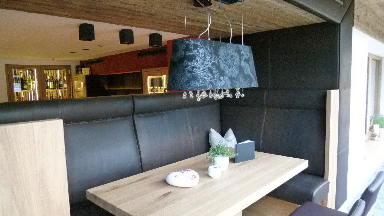 Bild "modern, rustikal" zu hotel tirol in fiss
