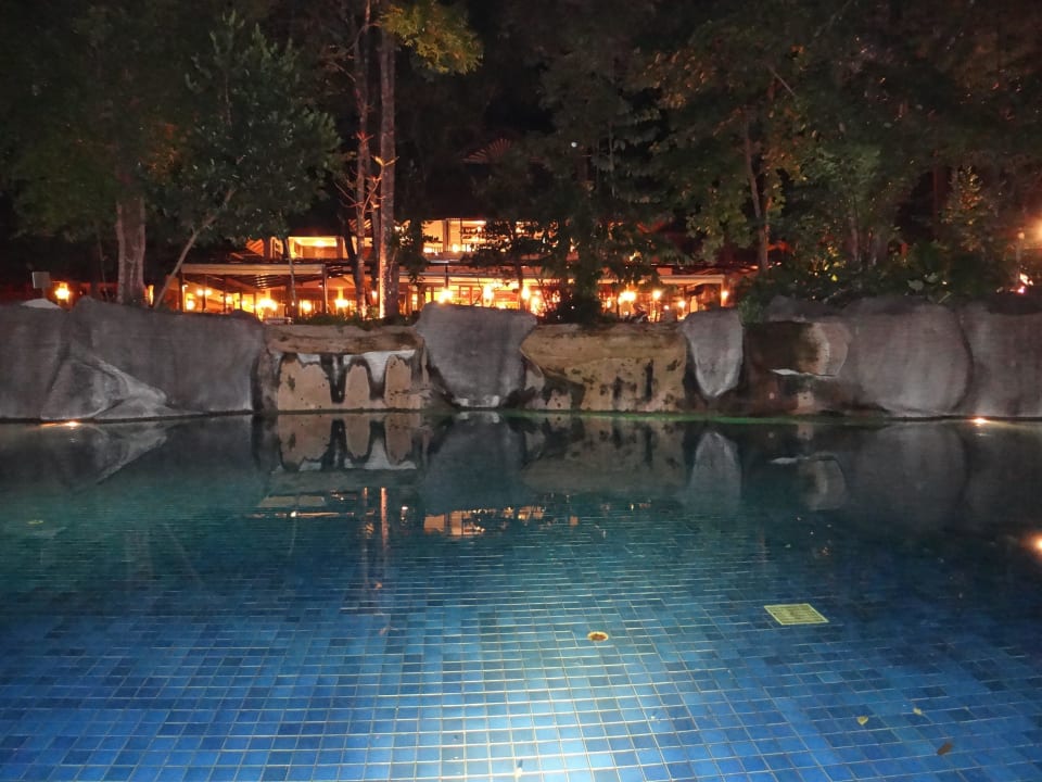 Pool am Abend Khao Lak Merlin Resort