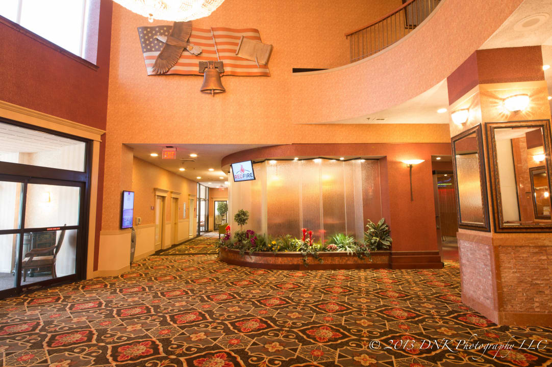 Lobby Clarion Hotel & Conference Center