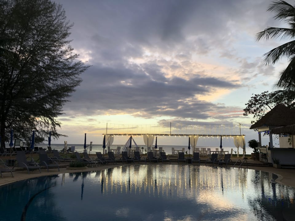 Pool Hive Khaolak Beach Resort