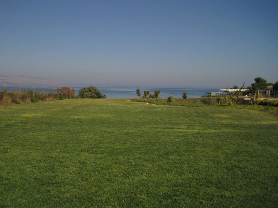 Ausblick Gartenanlage und Meer Hotel Babaylon
