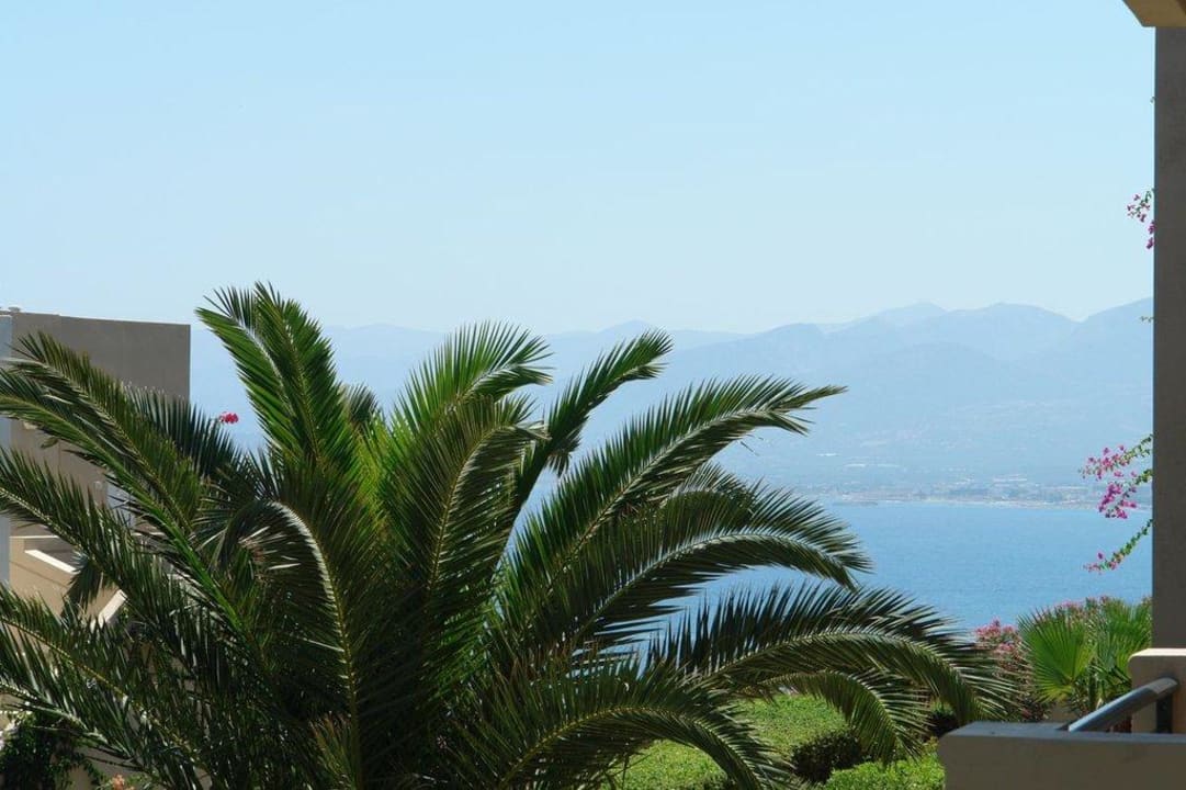 Ausblick vom Balkon nach rechts mit Zoom Grand Hotel Holiday Resort