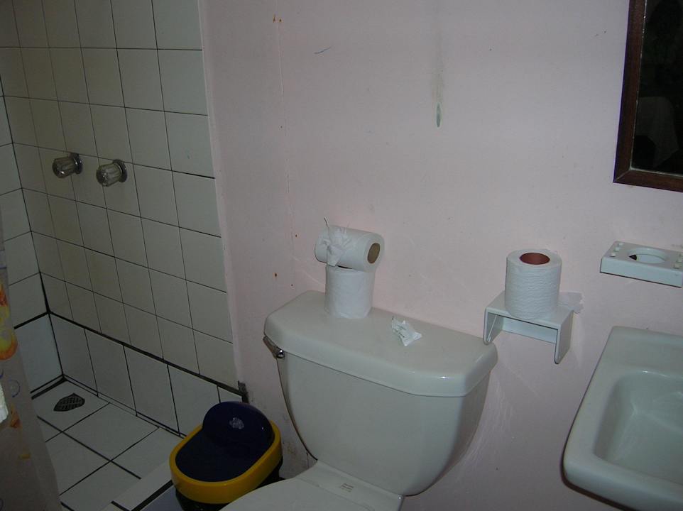 Baño Cabinas Tortuguero