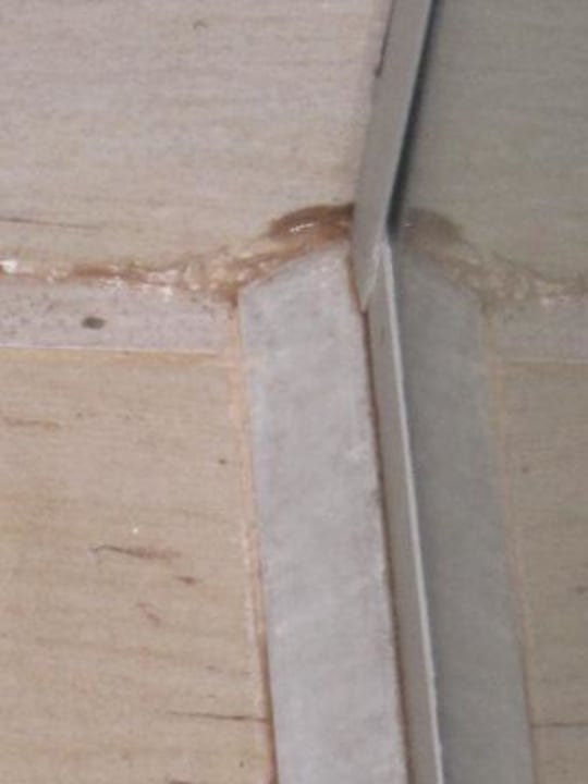 Schlechte Verfugung in der Dusche Aquagrand Artistic Luxury Beach Resort - Adults only