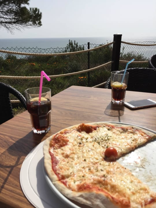 Essen in der Bar PortoBay Falésia