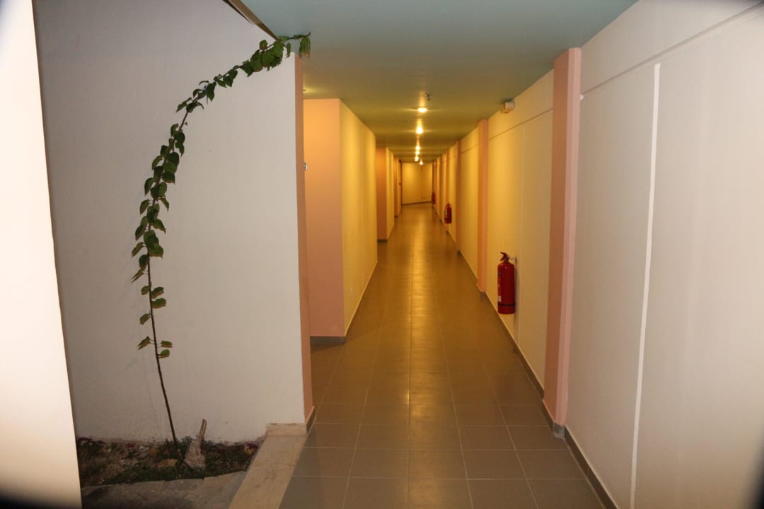 Langer Weg (3X zum Speiseraum) Rodos Princess Beach Hotel & Spa