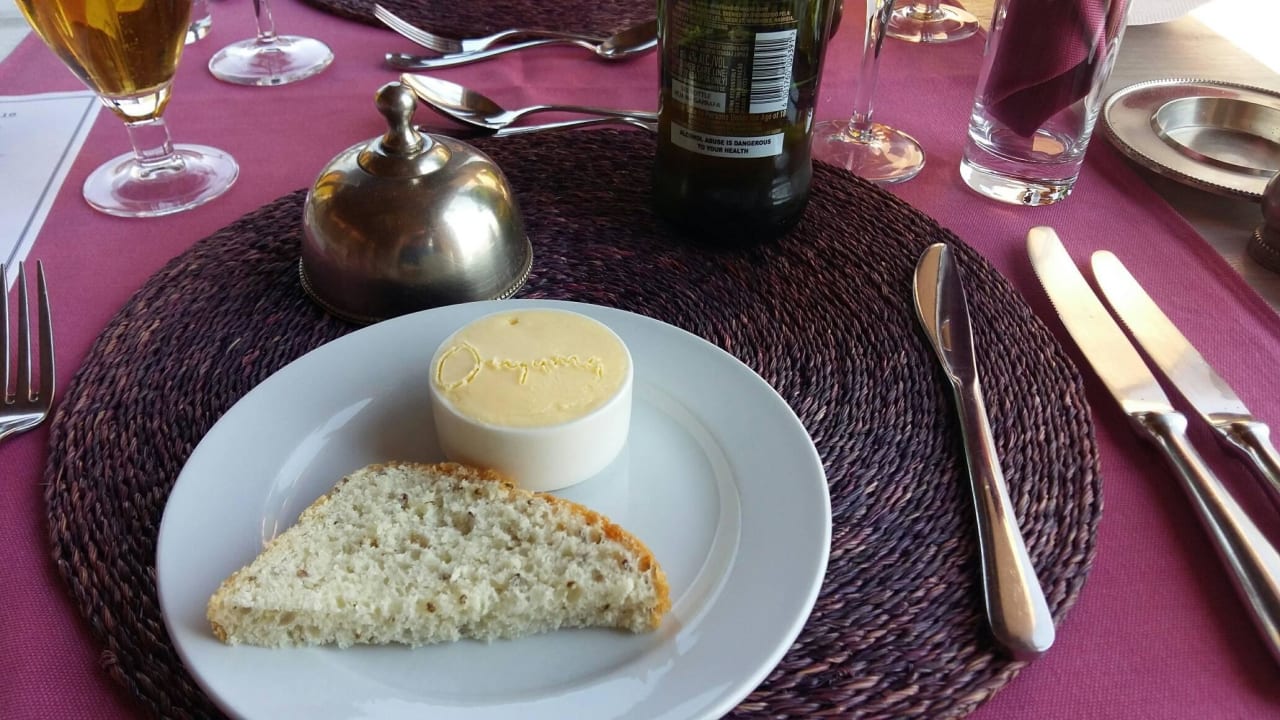 Nette Verzierung auf der Butter Onguma Game Reserve - The Fort Plains Camp