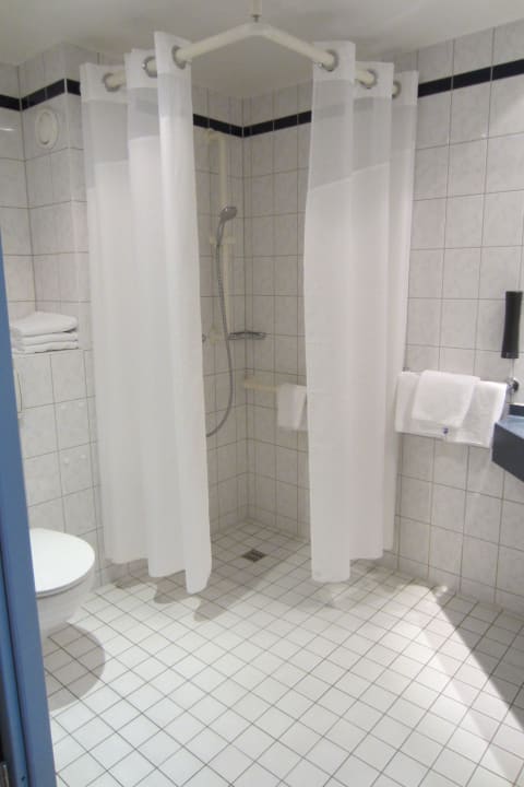 Bad Holiday Inn Express Berlin City Center