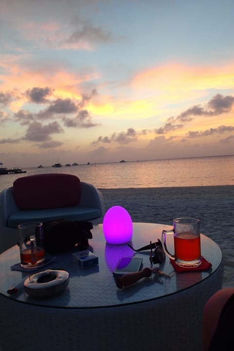 Dhonibar Meeru Maldives Resort Island