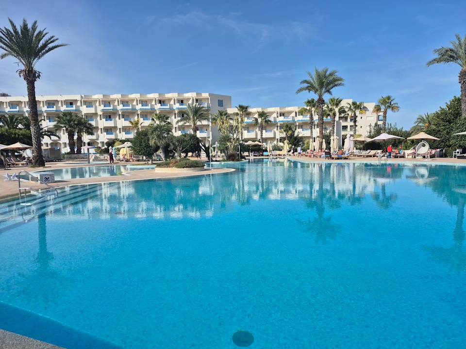 Pool Sentido Bellevue Park