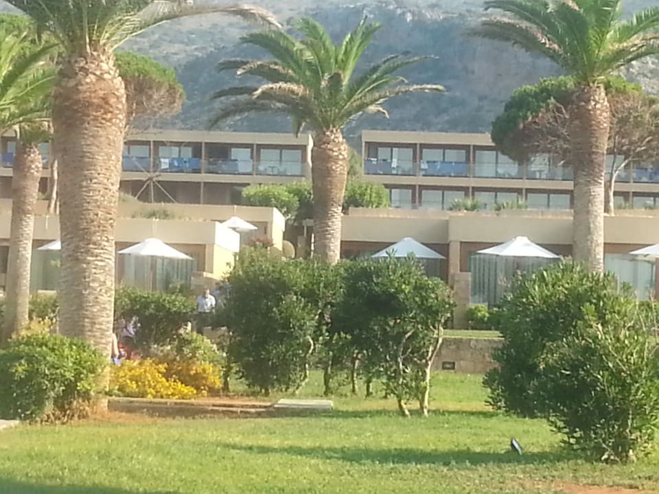 Gartenanlage Kernos Beach Hotel & Bungalows