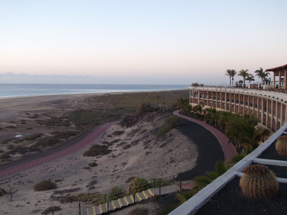 Вид на пляж. Iberostar Selection Fuerteventura Palace