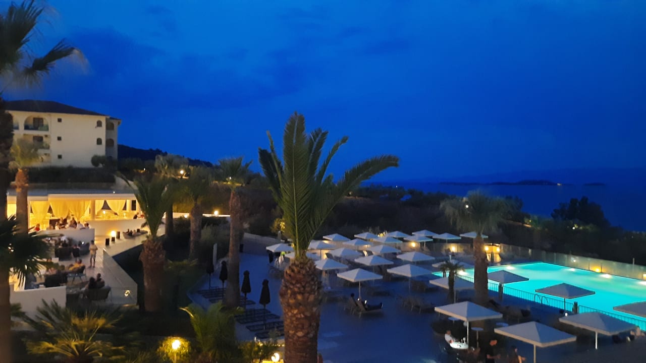 Pool Akrathos Beach Hotel