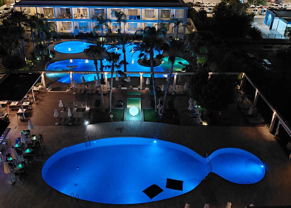 Pool BG Hotel Caballero