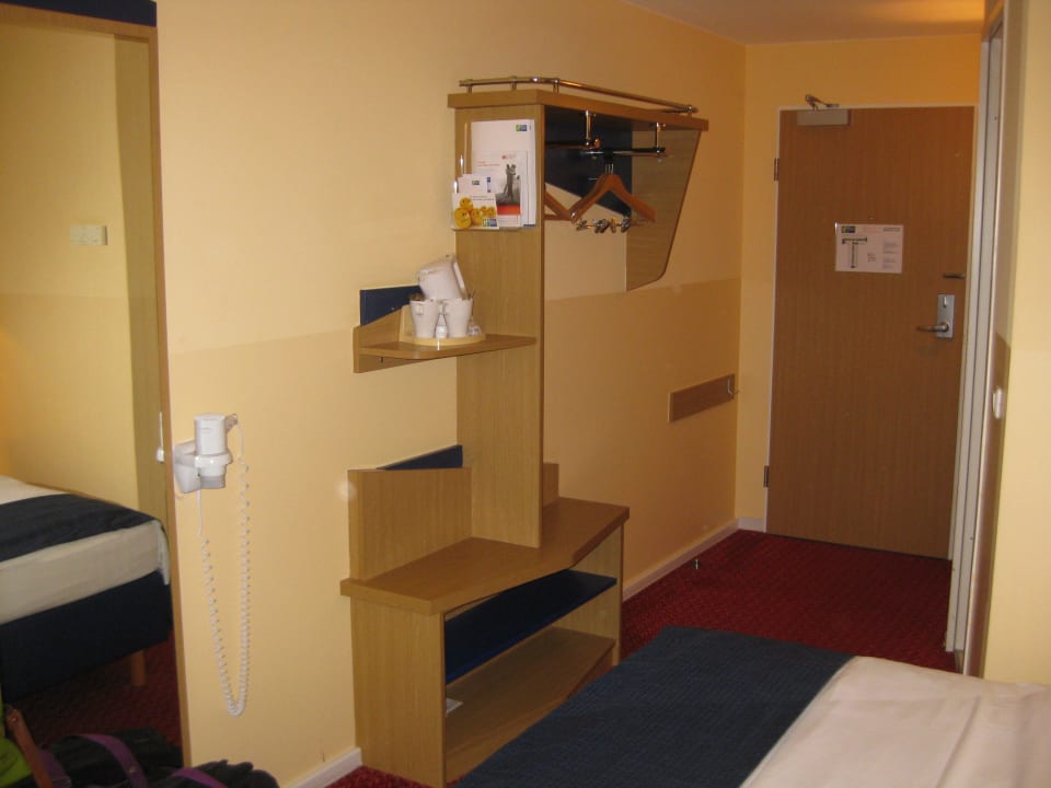 Eingangsbereeich Holiday Inn Express Frankfurt - Airport