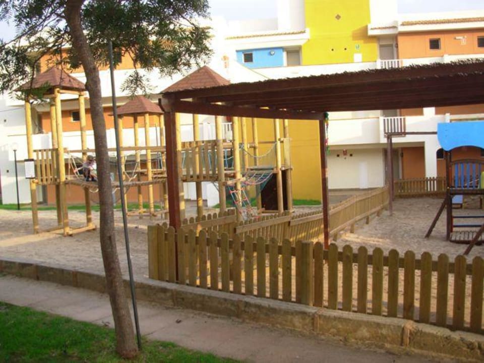 Ausblick Zimmer am Spielplatz blau punta reina