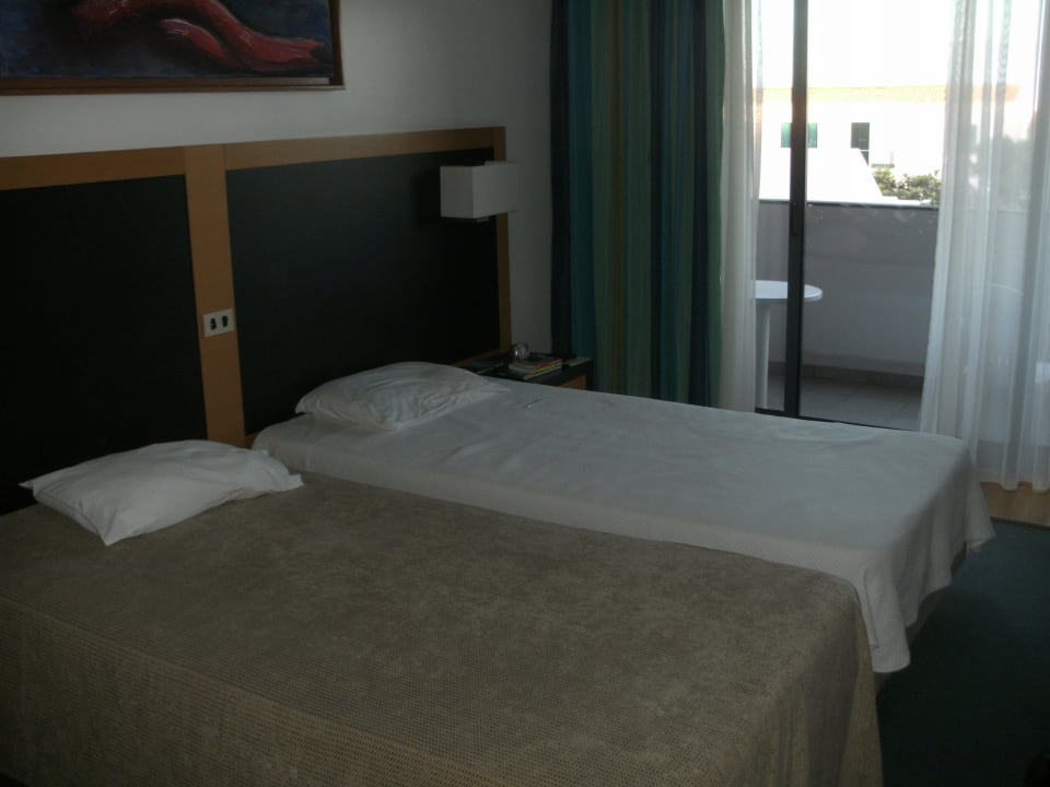 Zimmer Antillia Hotel Apartments