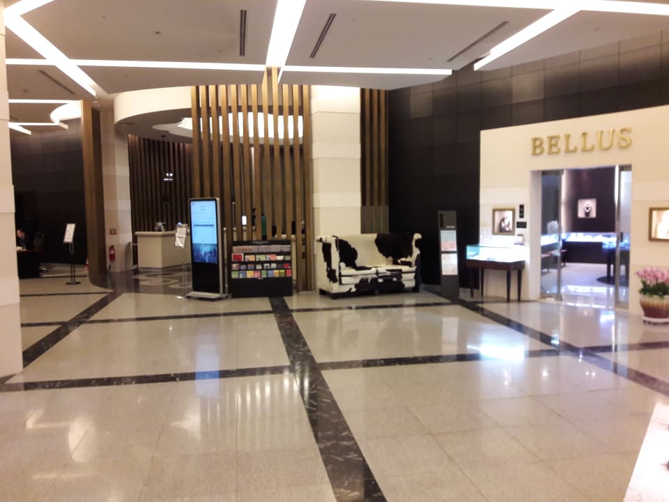 Lobby Grand Mercure Ambassador Changwon