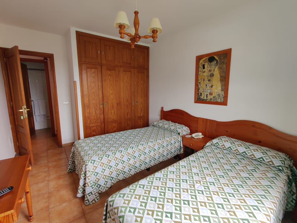 Zimmer Apartamentos Oasis San Antonio