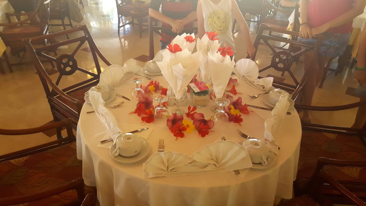 Geburtstagstisch Hotel Grand Palladium Palace Resort, Spa & Casino