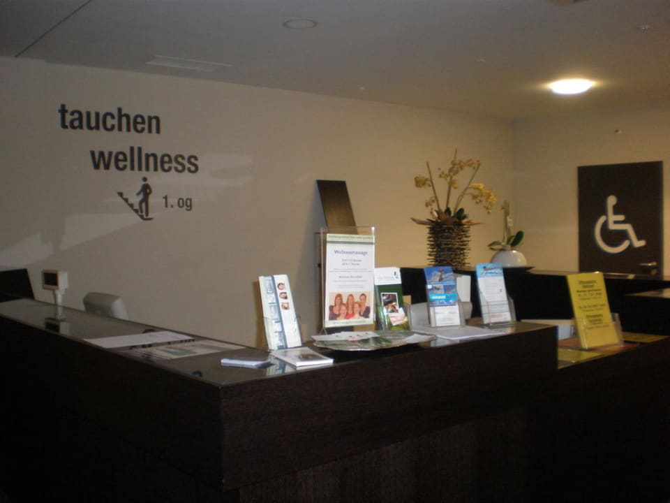 Öffentlicher Eingang zum Bad Friendly Cityhotel Oktopus