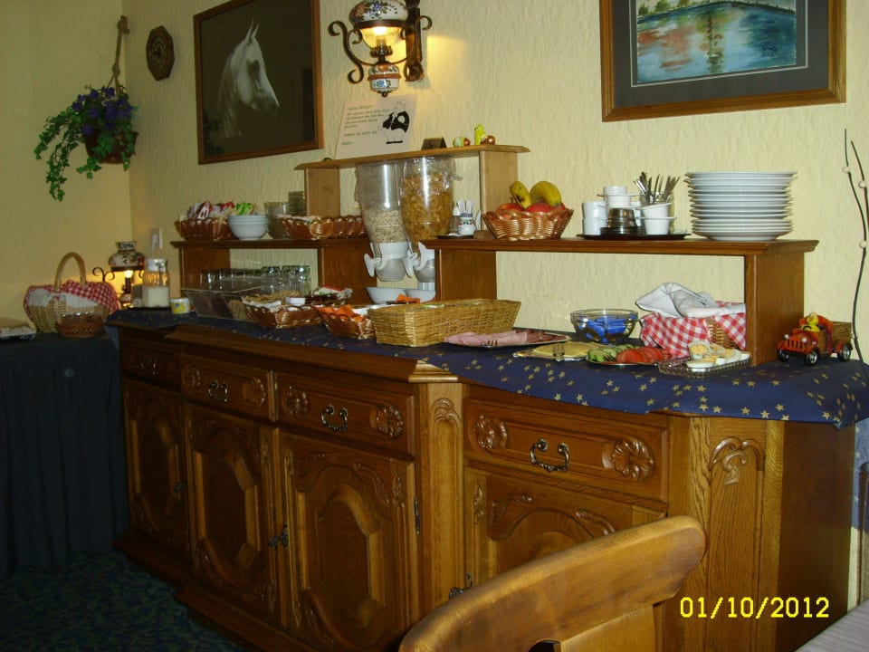 Sehr reichhaltiges Frühstück Hotel & Reitsportzentrum Kreuth