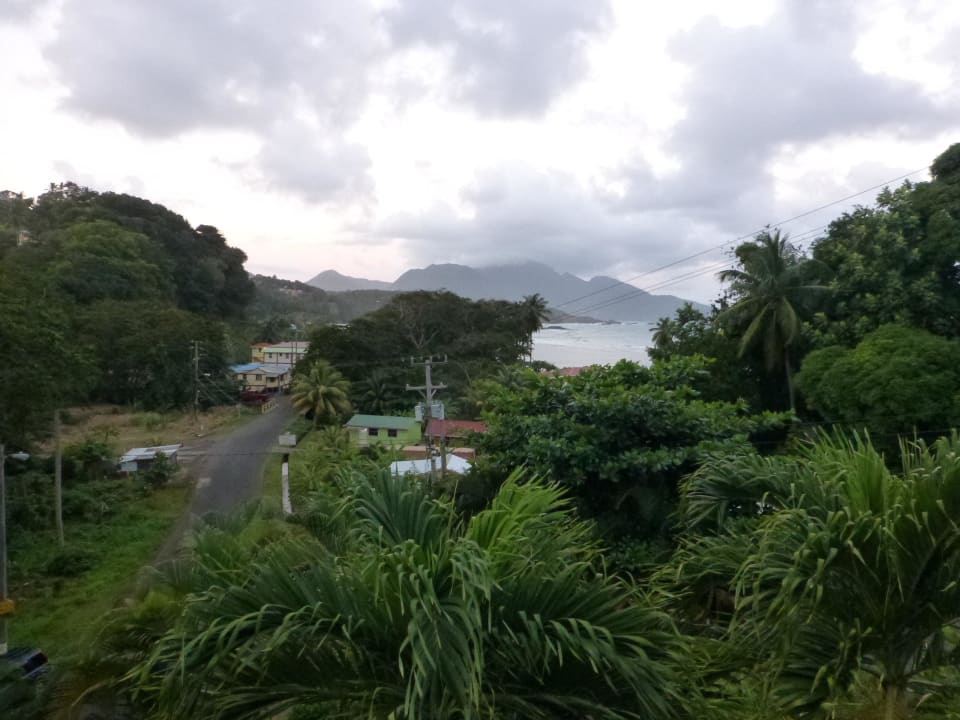 Blick vom Balkon Hotel Calibishie-Lodges