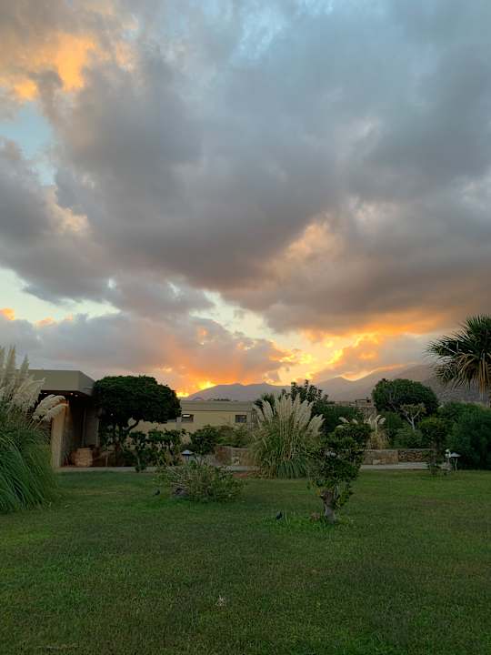 Gartenanlage Kernos Beach Hotel & Bungalows