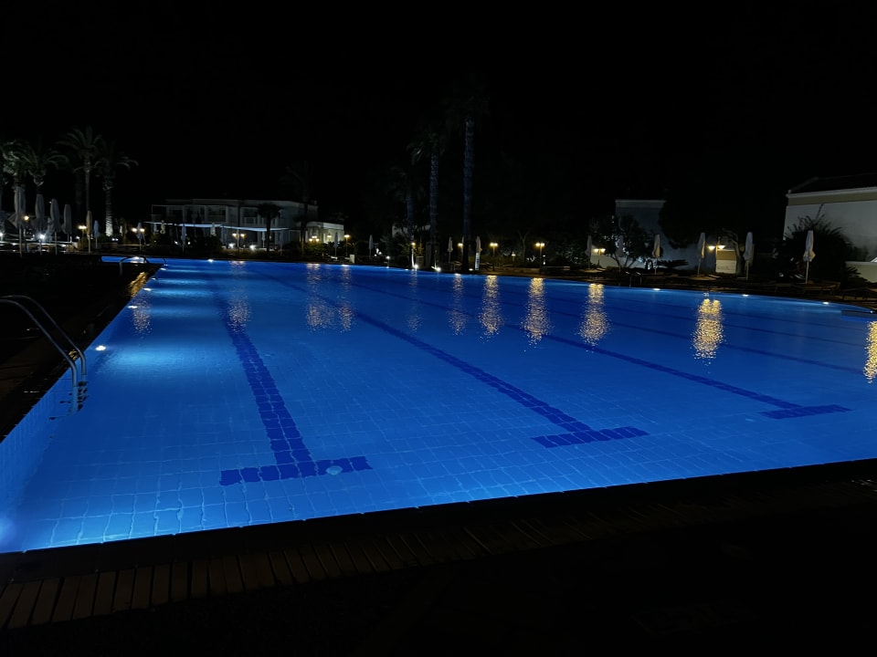 Pool Neptune Luxury Resort