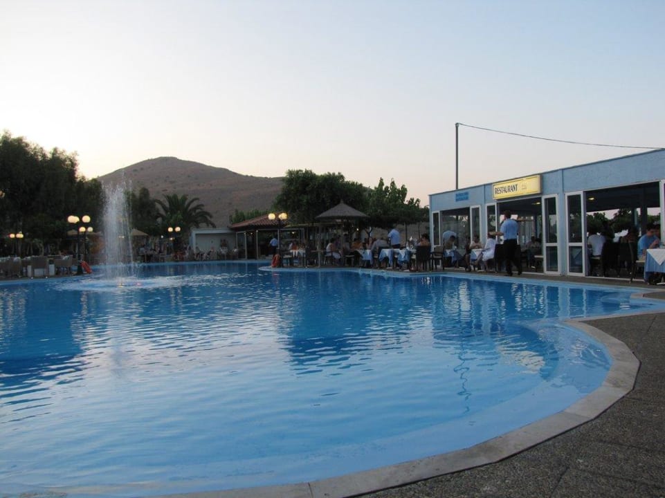 Poolanlage Hotel Corissia Princess