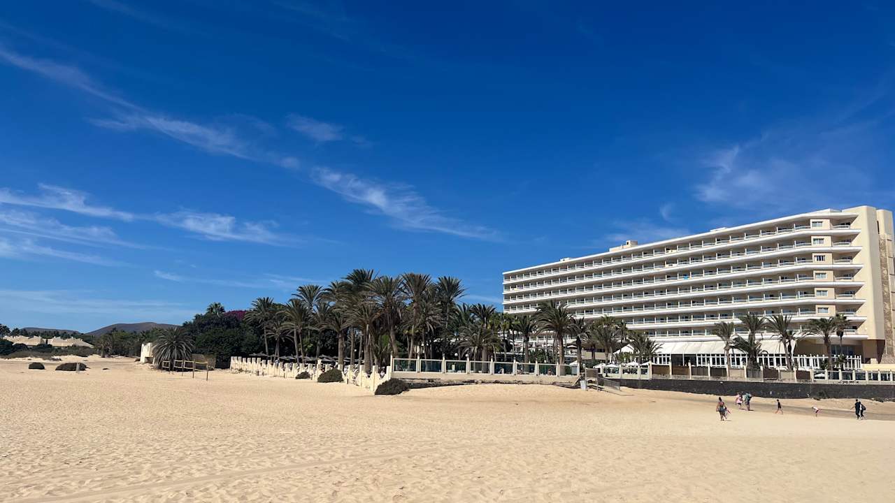 Außenansicht Hotel Riu Oliva Beach Resort
